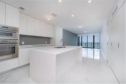 700 NE 24th St #2502, Miami, FL 33137 - Photo 6