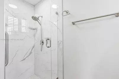 8855 NW 10th Pl, Plantation, FL 33322 - Photo 26