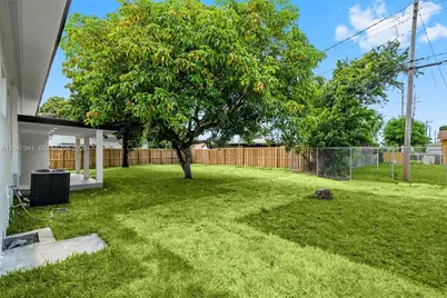4011 NW 171st St, Miami Gardens, FL 33055 - Photo 14