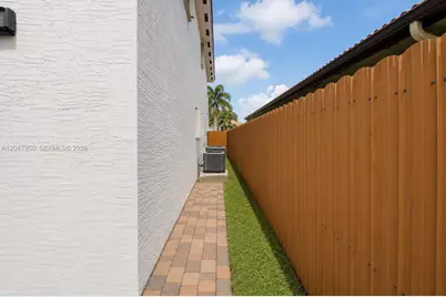 1351 NE 41st Pl, Homestead, FL 33033 - Photo 36