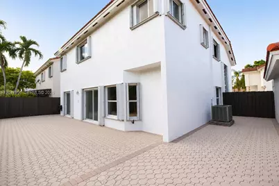 11264 NW 58th Ter, Doral, FL 33178 - Photo 24
