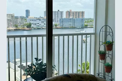 100 Golden Isles Dr #901, Hallandale Beach, FL 33009 - Photo 22