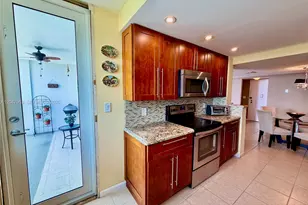 100 Golden Isles Dr, Hallandale Beach, FL 33009 - Photo 28