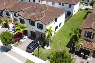 3384 SE 1st St, Homestead, FL 33033 - Photo 2