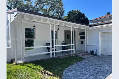 1452 Urbino Ave, Coral Gables, FL 33146 - Photo 2