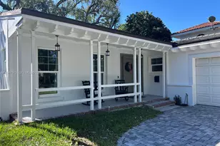 1452 Urbino Ave, Coral Gables, FL 33146 - Photo 2