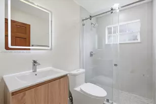 8320 NW 167th Terrace, Miami Lakes, FL 33016 - Photo 32