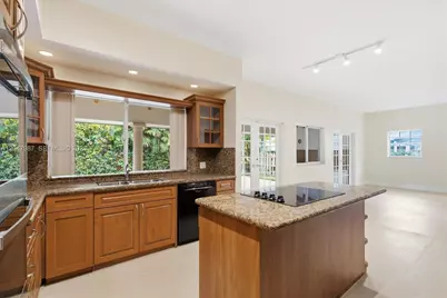 8320 NW 167th Ter #0, Miami Lakes, FL 33016 - Photo 14