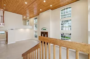 8320 NW 167th Terrace, Miami Lakes, FL 33016 - Photo 10