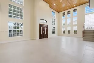 8320 NW 167th Terrace, Miami Lakes, FL 33016 - Photo 4