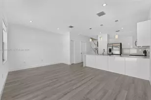 10908 W 32nd Ln, Hialeah, FL 33018 - Photo 10