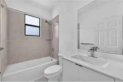 10908 W 32nd Ln, Hialeah, FL 33018 - Photo 14