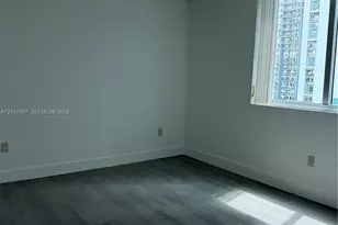 500 Brickell Ave, Miami, FL 33131 - Photo 14