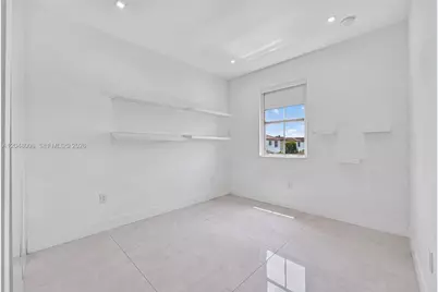 11024 W 35th Ln, Hialeah, FL 33018 - Photo 16