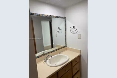 18061 Biscayne Blvd #PH02, Aventura, FL 33160 - Photo 10
