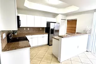 14302 SW 11th St, Pembroke Pines, FL 33027 - Photo 4