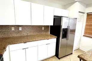 14302 SW 11th St, Pembroke Pines, FL 33027 - Photo 6