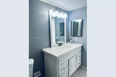 3105 Oakland Shores Dr #J205, Oakland Park, FL 33309 - Photo 2