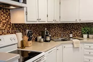 3105 Oakland Shores Dr, Oakland Park, FL 33309 - Photo 2
