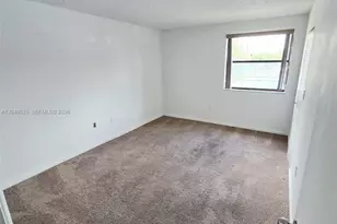 8877 Fontainebleau Blvd, Miami, FL 33172 - Photo 8