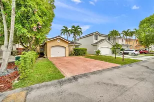 4916 SW 154th Ave, Miami, FL 33185 - Photo 2