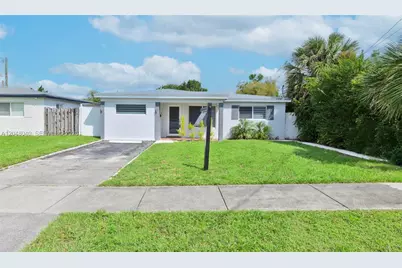104 SW 7th St, Hallandale Beach, FL 33009 - Photo 10