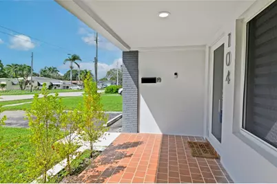 104 SW 7th St, Hallandale Beach, FL 33009 - Photo 24