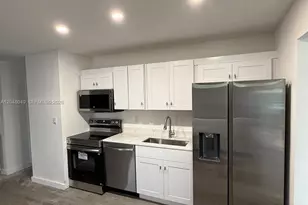 2530 NW 14th Ct, Fort Lauderdale, FL 33311 - Photo 2