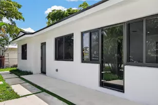 2530 NW 14th Ct, Fort Lauderdale, FL 33311 - Photo 4