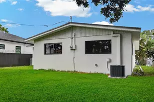 2530 NW 14th Ct, Fort Lauderdale, FL 33311 - Photo 22