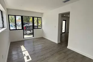 2530 NW 14th Ct, Fort Lauderdale, FL 33311 - Photo 10