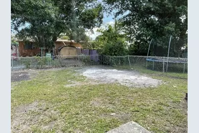 1240 NW 102nd St #1240, Miami, FL 33147 - Photo 22