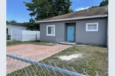 1240 NW 102nd St #1240, Miami, FL 33147 - Photo 1