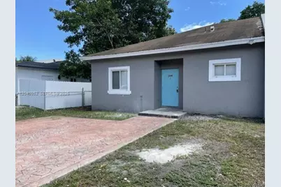 1240 NW 102nd St #1240, Miami, FL 33147 - Photo 2