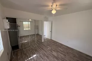 34 SW 5th St, Hallandale Beach, FL 33009 - Photo 10