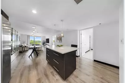 3001 W Rolling Hills Cir #610, Davie, FL 33328 - Photo 2