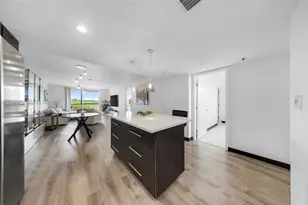 3001 W Rolling Hills Cir, Davie, FL 33328 - Photo 2