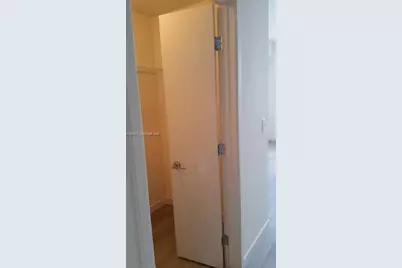 999 SW 1st Ave #2510, Miami, FL 33130 - Photo 10