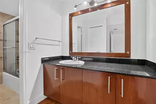 359 Lakeview Dr, Weston, FL 33326 - Photo 28