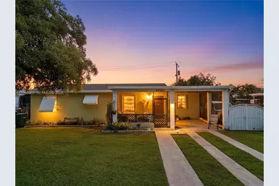 1560 NE 12th St, Homestead, FL 33033 - Photo 2