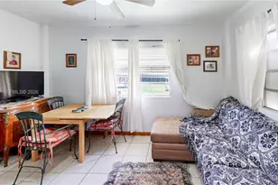 1560 NE 12th St, Homestead, FL 33033 - Photo 10