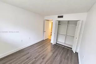 7095 NW 179th St, Hialeah, FL 33015 - Photo 14