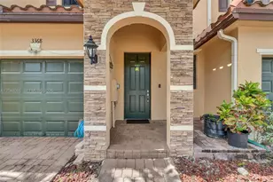 3368 SE 1st St, Homestead, FL 33033 - Photo 4