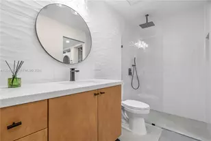 9520 SW 8th St, Miami, FL 33174 - Photo 4
