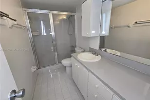 1555 W 44th Pl, Hialeah, FL 33012 - Photo 24