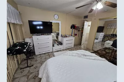 1555 W 44th Pl #235, Hialeah, FL 33012 - Photo 34