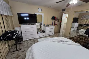 1555 W 44th Pl, Hialeah, FL 33012 - Photo 34
