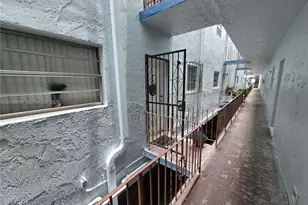 1555 W 44th Pl, Hialeah, FL 33012 - Photo 40