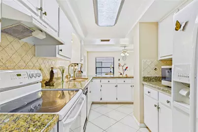 4218 SE 20th Pl #D5, Other City - In The State Of Florida, FL 33904 - Photo 24