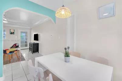 261 SW 15th St #2, Dania Beach, FL 33004 - Photo 10